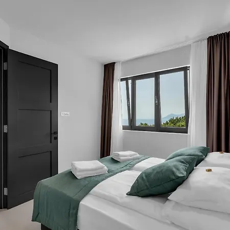 Apartment Dinora Makarska