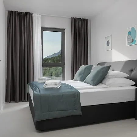Dinora Apartment Makarska