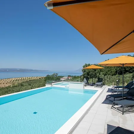 Dinora * Makarska