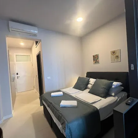 Dinora Apartment Makarska